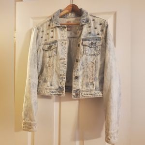 Decree Distressed Denim jacket juniors size large